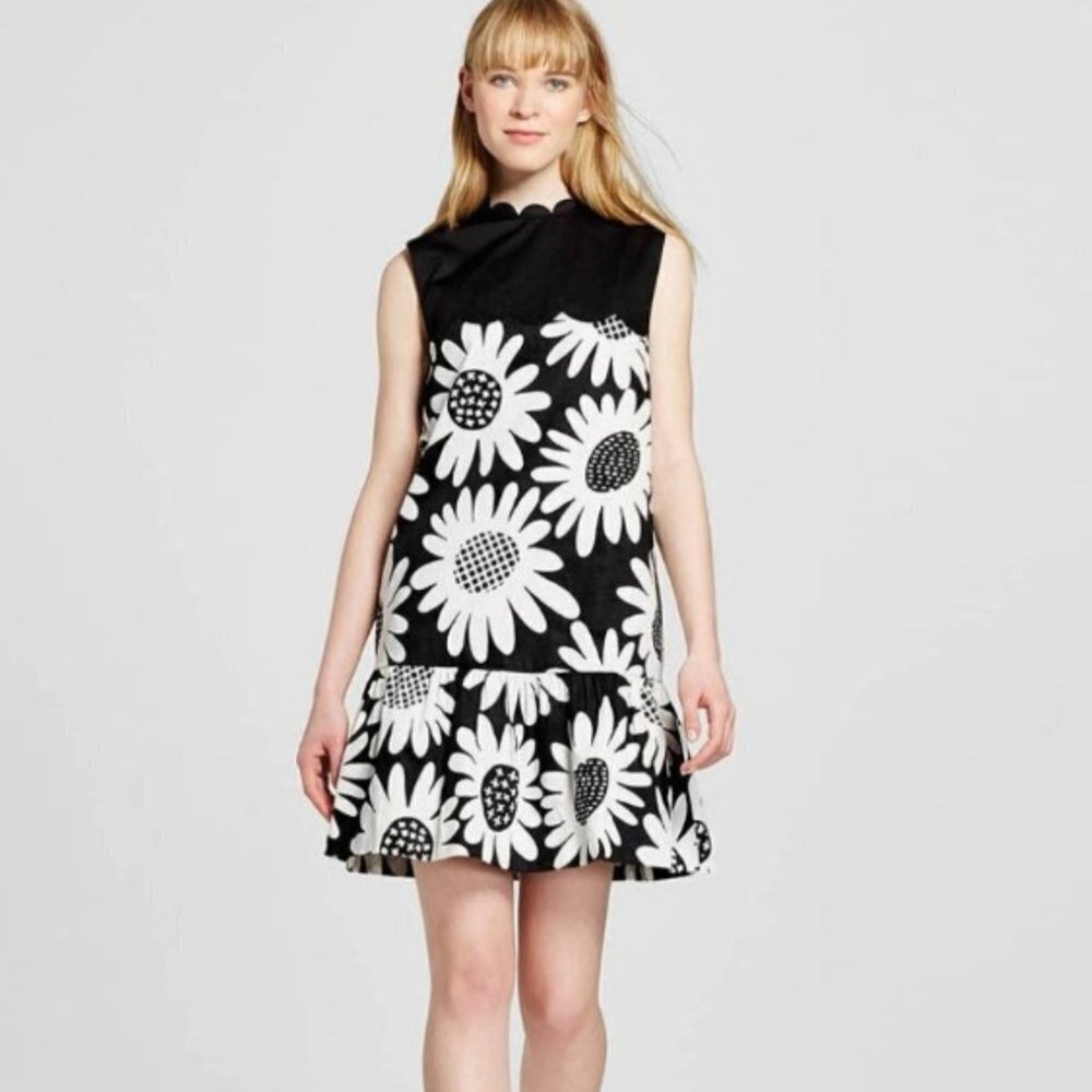 Victoria Beckham Women's Black White Daisy Drop Waist Scallop Trim Dress - M